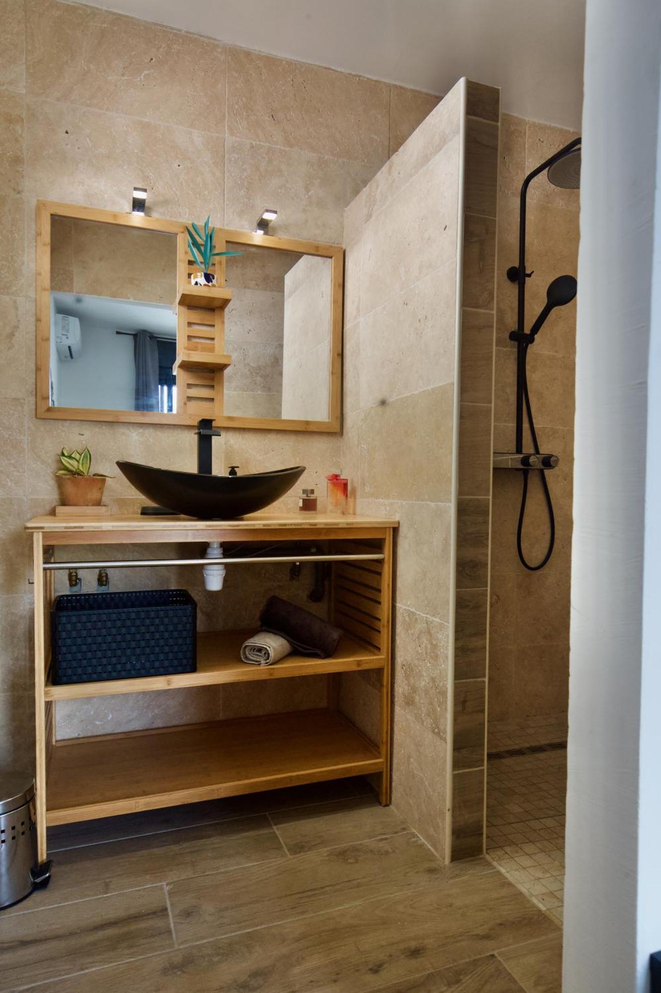 Saint-Benoît Le Beau Vallon 1- Jacuzzi Privatif Et Piscine Chauffee Partagee מראה חיצוני תמונה